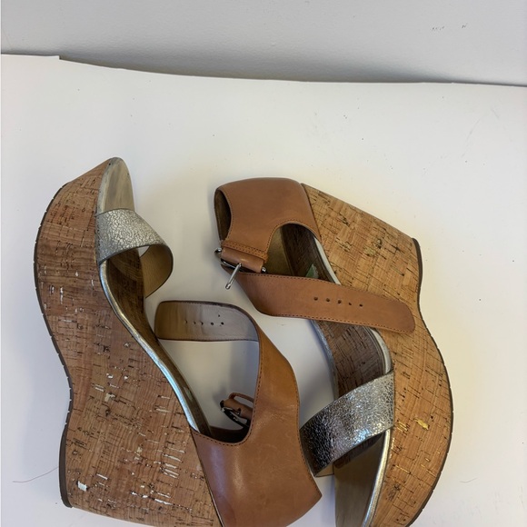 Malibu Metallic Silver and Tan Wedges - Picture 6 of 6